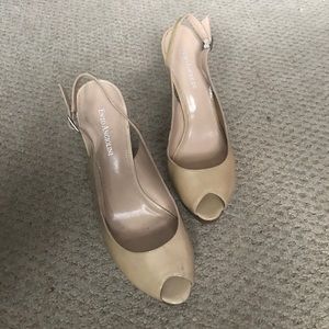 Enzo Angiolini camel patent pumps